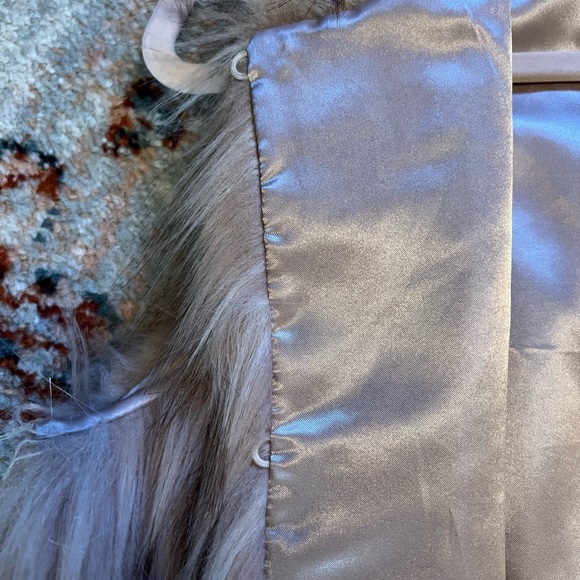 Bb Dakota Size M Fur Vest - Picture 8 of 9